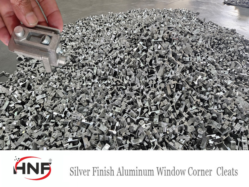 Silver Aluminium Corner Cleat - Fancy Aluminium Door Handle - Manufacturer